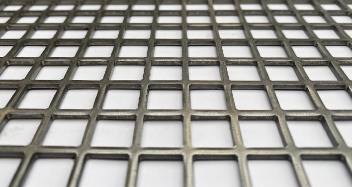 Messing plaat - Vierkante perforatie